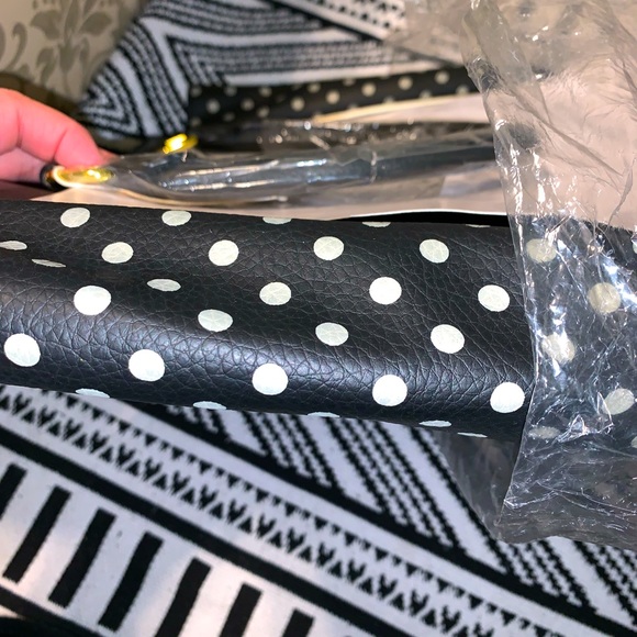 Loungefly X Hello Kitty black/gold/tan leather tote bag - Picture 6 of 6